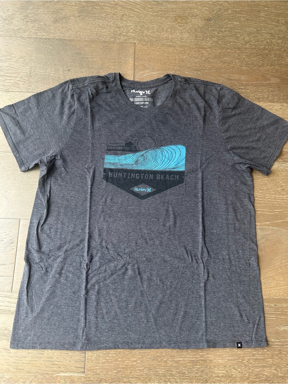 Hurley Men's Huntington Beach Graphic Tee - Charcoal with Blue Wave size XXL